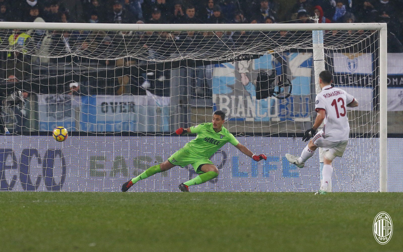 Đánh bại Lazio trong loạt sút luân lưu, Milan vẫn chưa dừng lại - Bóng Đá