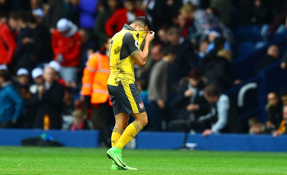Arsenal thua sốc: Tất cả là lỗi của... Paul Merson - Bóng Đá