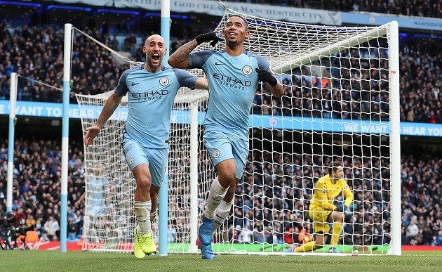 Chùm ảnh: Man City vượt khó nhờ bàn thắng muộn của Jesus - Bóng Đá