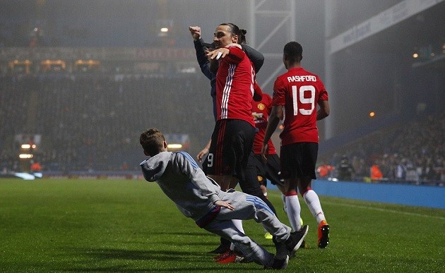 Chùm ảnh: Man Utd chật vật lội ngược dòng trước Blackburn - Bóng Đá