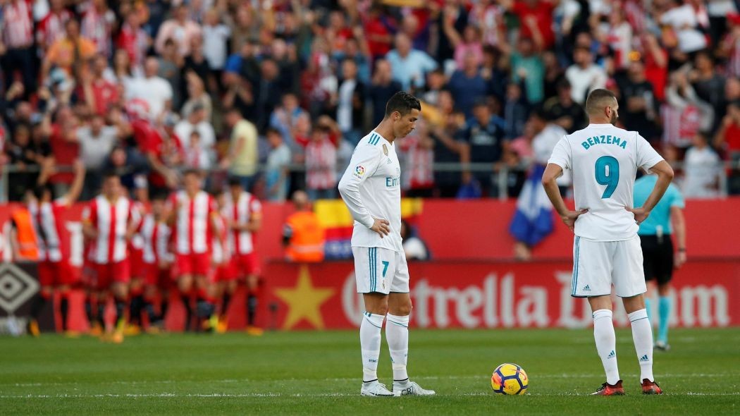 Có đến hai thẻ đỏ cần phải rút ra trong trận derby nước Anh - Bóng Đá