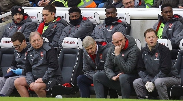 Huyền thoại Ian Wright và fan Arsenal cùng khóc trên sóng radio BBC - Bóng Đá