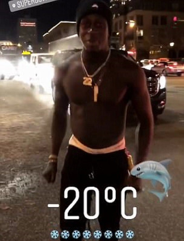 Benjamin Mendy khoe cơ bắp cuồn cuộn dưới cái lạnh -20 độ C - Bóng Đá
