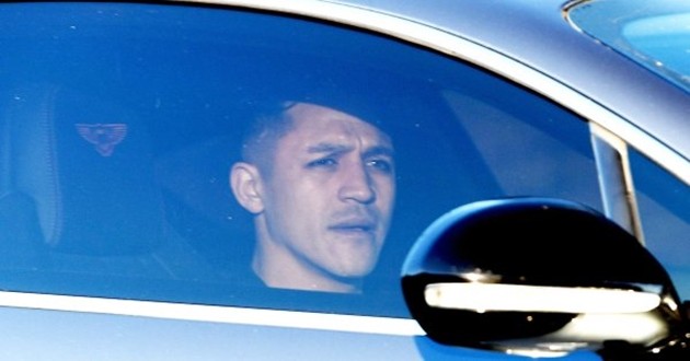 CỰC NÓNG: Sanchez sang Manchester United kiểm tra y tế - Bóng Đá