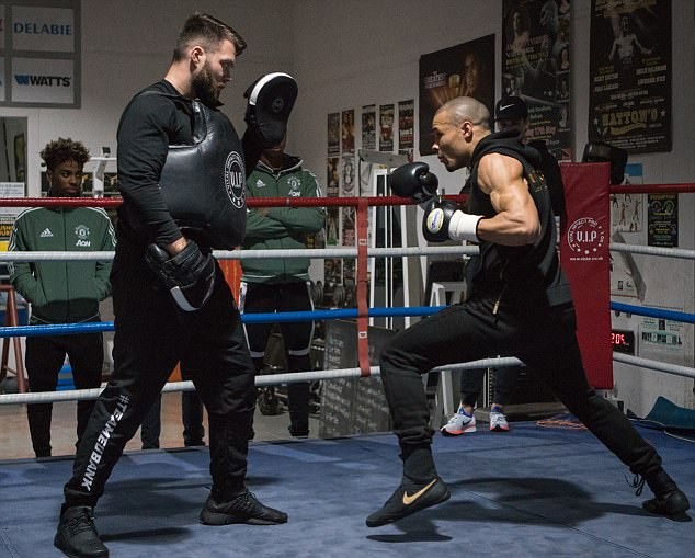 Chris Eubank Jr đến thăm man utd - Bóng Đá