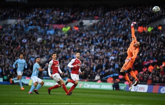 Arsenal sụp đổ sau pha lốp bóng điệu nghệ của Sergio Aguero - Bóng Đá