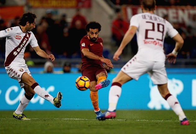 Chùm ảnh: Roma hủy diệt Bologna, cuộc đua Scudetto vẫn chưa ngã ngũ - Bóng Đá