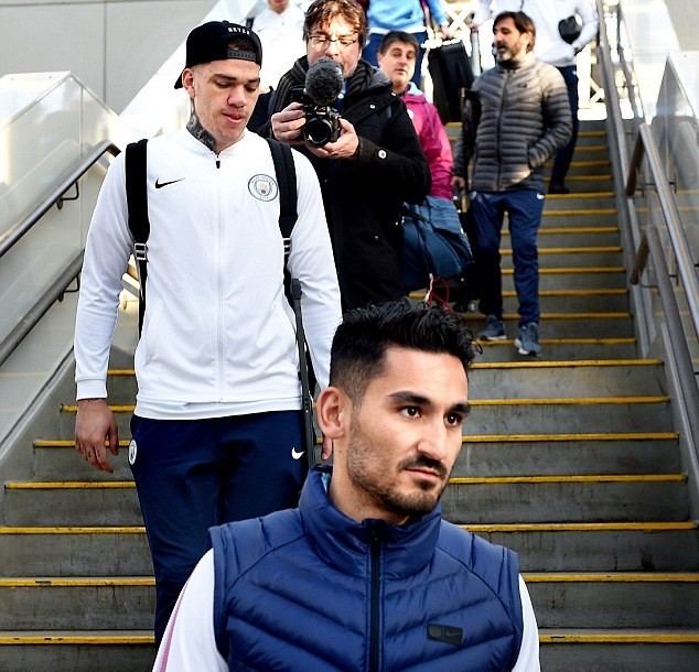 Dàn sao Man City như tài tử ở London - Bóng Đá