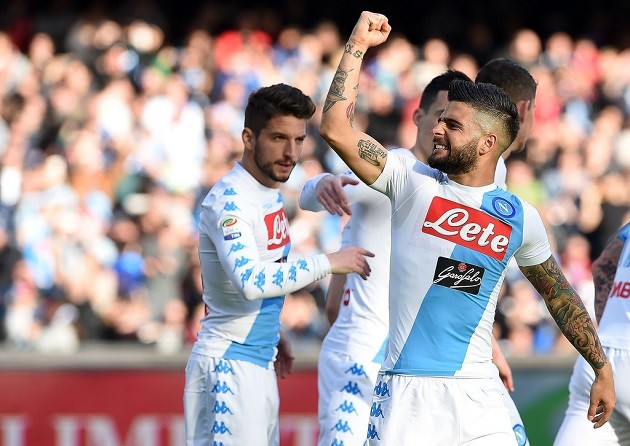Chùm ảnh: Napoli đại thắng, Dries Mertens quyết giật 