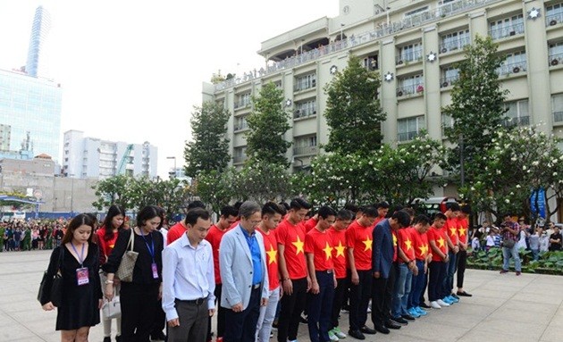Người hâm mộ TP.HCM háo hức chờ giao lưu tuyển U23 Việt Nam - Bóng Đá