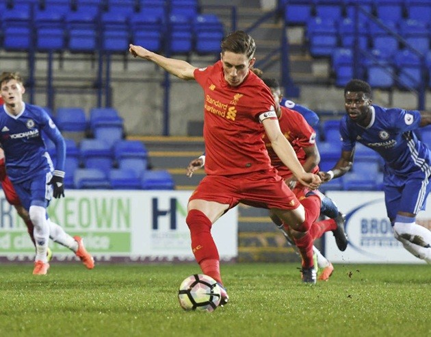 Chùm ảnh: Klopp lặn lội xem đội trẻ, chờ tin vui từ Lovren - Bóng Đá