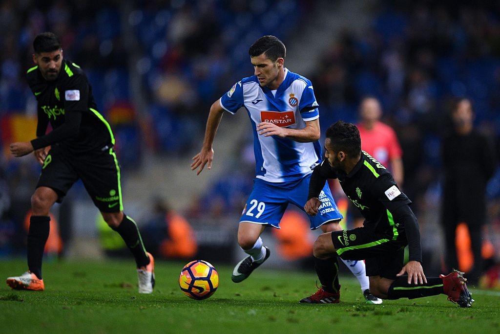 Arsenal và Man City níu chân nhau, Man Utd mừng thầm - Bóng Đá