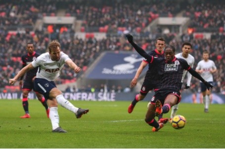 Son Heung-Min tỏa sáng, Tottenham nhẹ nhàng vượt ải Huddersfield  - Bóng Đá