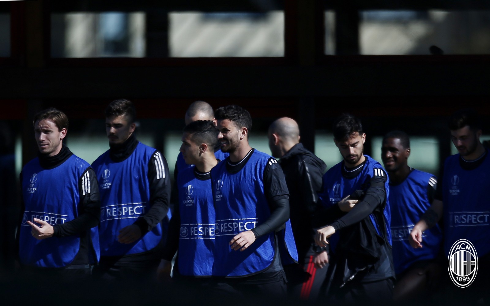 Milan 'liệt cánh' phải trước màn tái đấu Arsenal - Bóng Đá