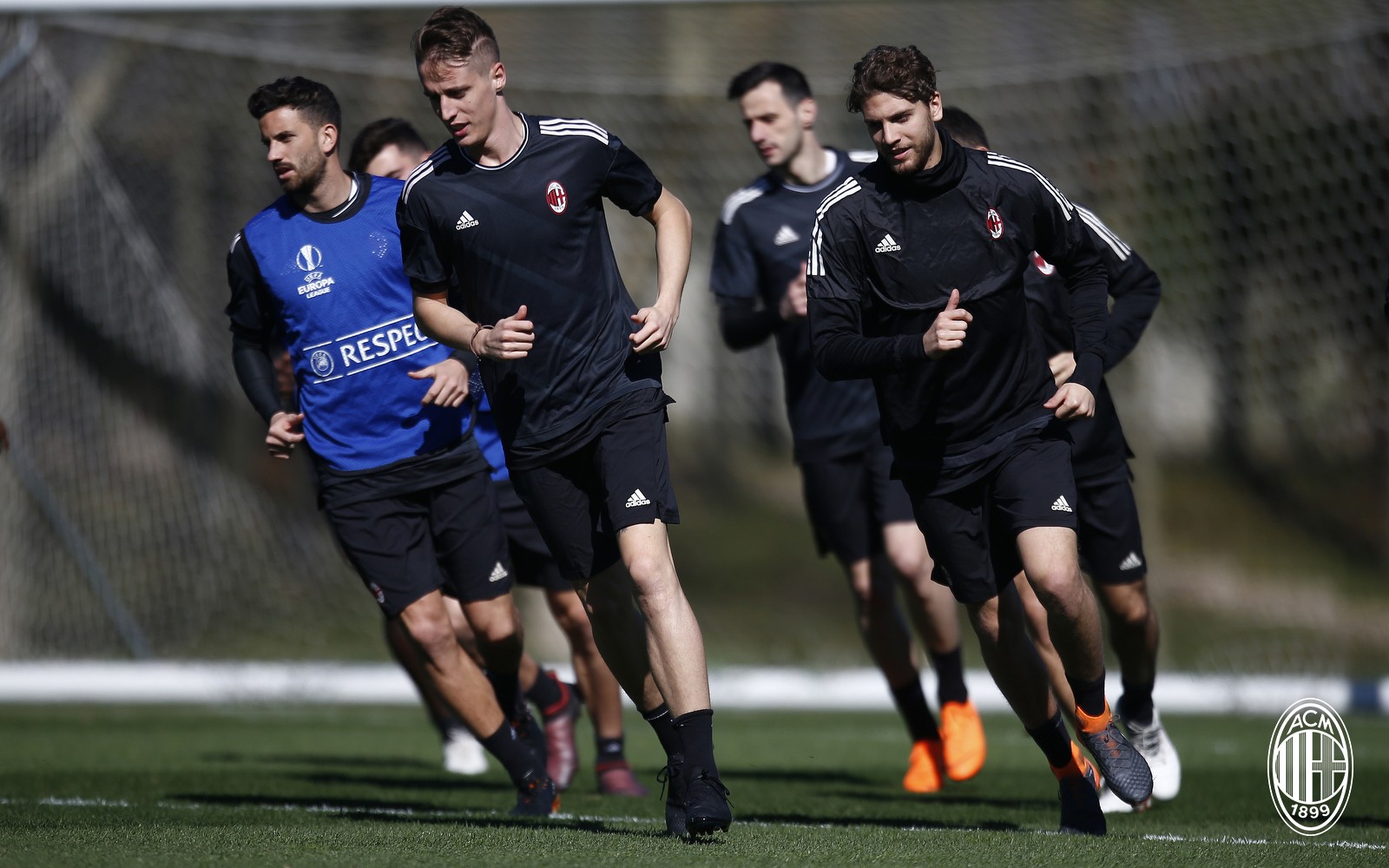 Milan 'liệt cánh' phải trước màn tái đấu Arsenal - Bóng Đá