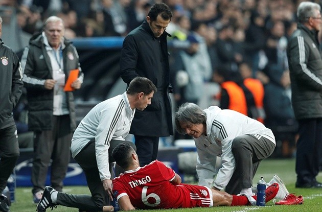 Jupp Heynckes lo sốt vó với chấn thương của Thiago  - Bóng Đá