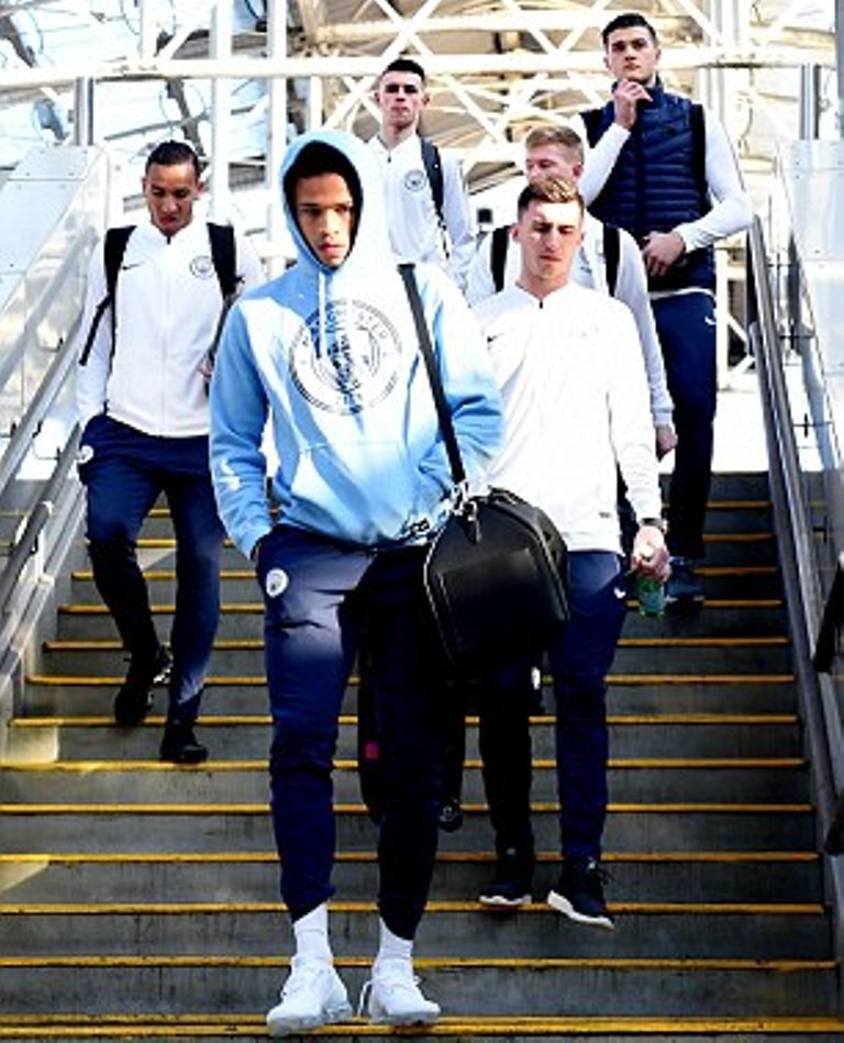Dàn sao Man City như tài tử ở London - Bóng Đá