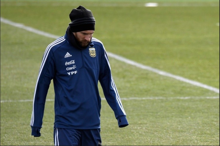 Messi tập luyện - Bóng Đá