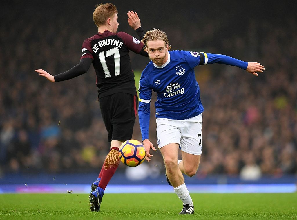 Arsenal và Man City níu chân nhau, Man Utd mừng thầm - Bóng Đá