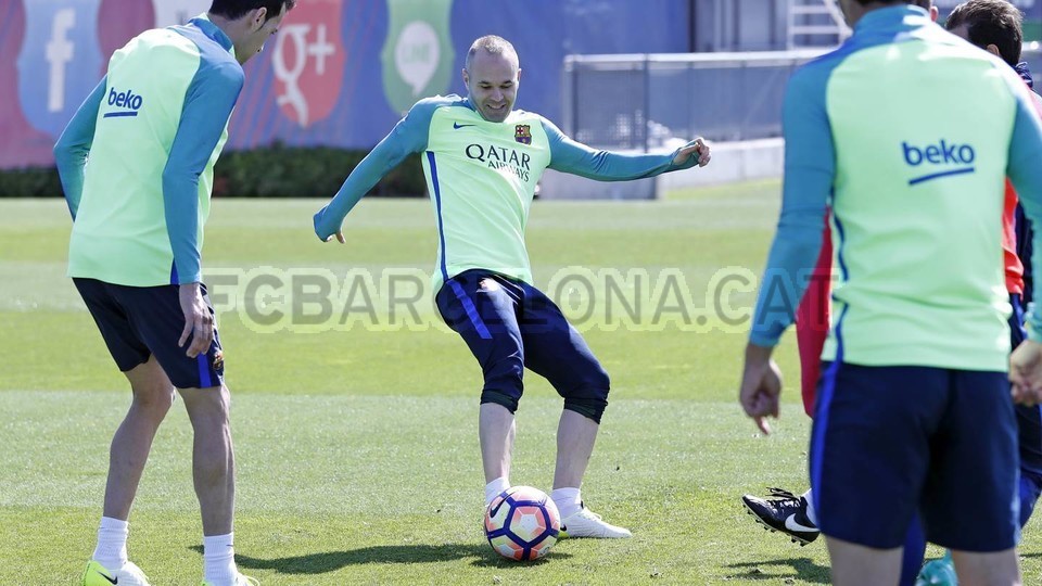 barca tập luyện - Bóng Đá