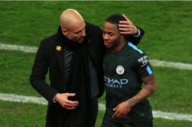 Pep Guardiola tháo ruy băng vàng ủng hộ Catalan - Bóng Đá