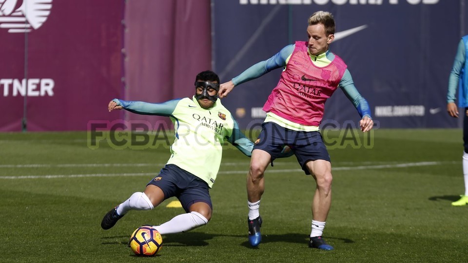 Koeman quát tháo học trò, Hà Lan sẵn sàng trở lại - Bóng Đá