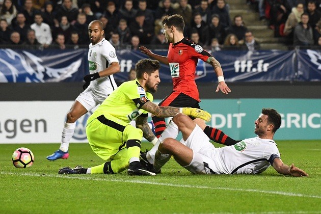 Bạn gái Ronaldo và những bí mật thú vị  - Bóng Đá