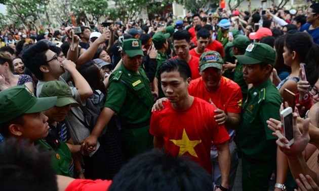 Người hâm mộ TP.HCM háo hức chờ giao lưu tuyển U23 Việt Nam - Bóng Đá