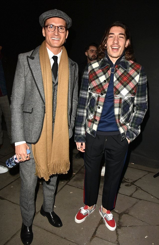 Hector Bellerin ăn mặc cực chất - Bóng Đá