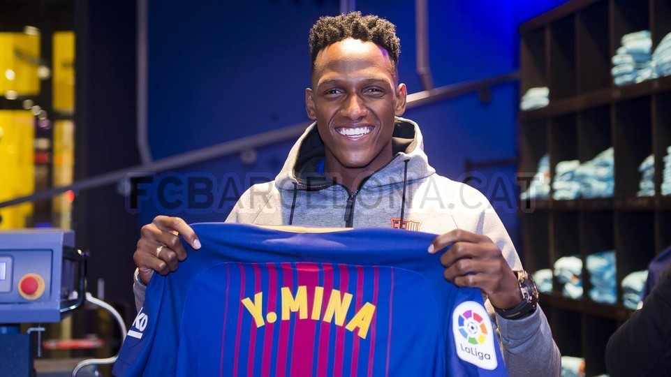mina đi chân trần trên camp nou - Bóng Đá