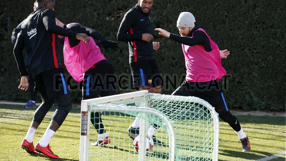 barca tập luyện - Bóng Đá