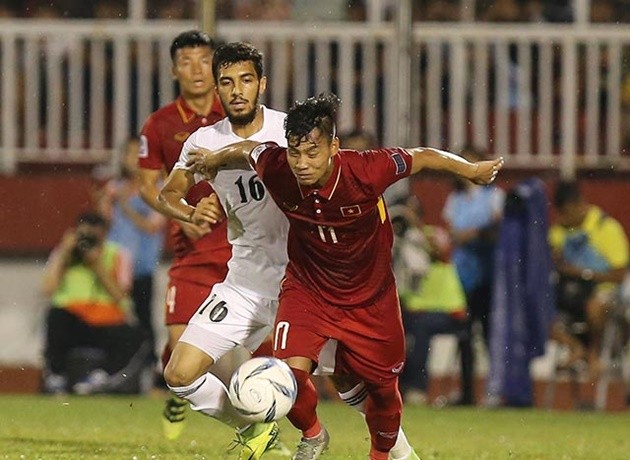 Jordan bở hơi tai để theo kèm Lương Xuân Trường - Bóng Đá