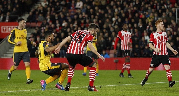 Southampton bị Pháo thủ bắn tơi tả - Bóng Đá
