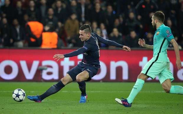 CĐV Arsenal thức trắng đêm để xem 