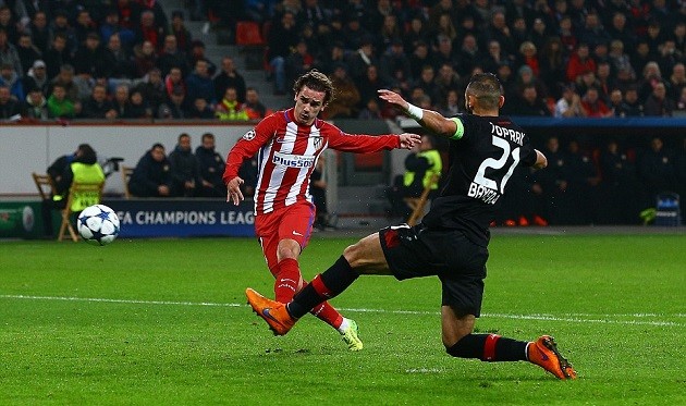 Chùm ảnh: Atletico bắn phá tan tành sân Bay Arena - Bóng Đá