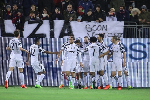 Chùm ảnh: Higuain nổ súng, Juve dễ dàng khuất phục Cagliari  - Bóng Đá