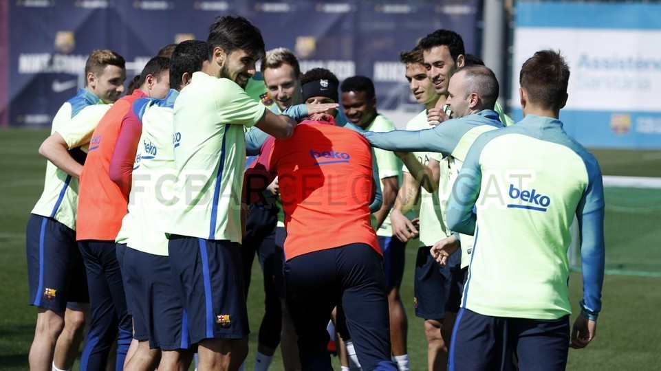 Buổi tập của Barca - Bóng Đá