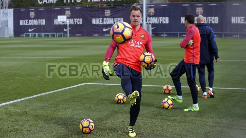 Koeman quát tháo học trò, Hà Lan sẵn sàng trở lại - Bóng Đá