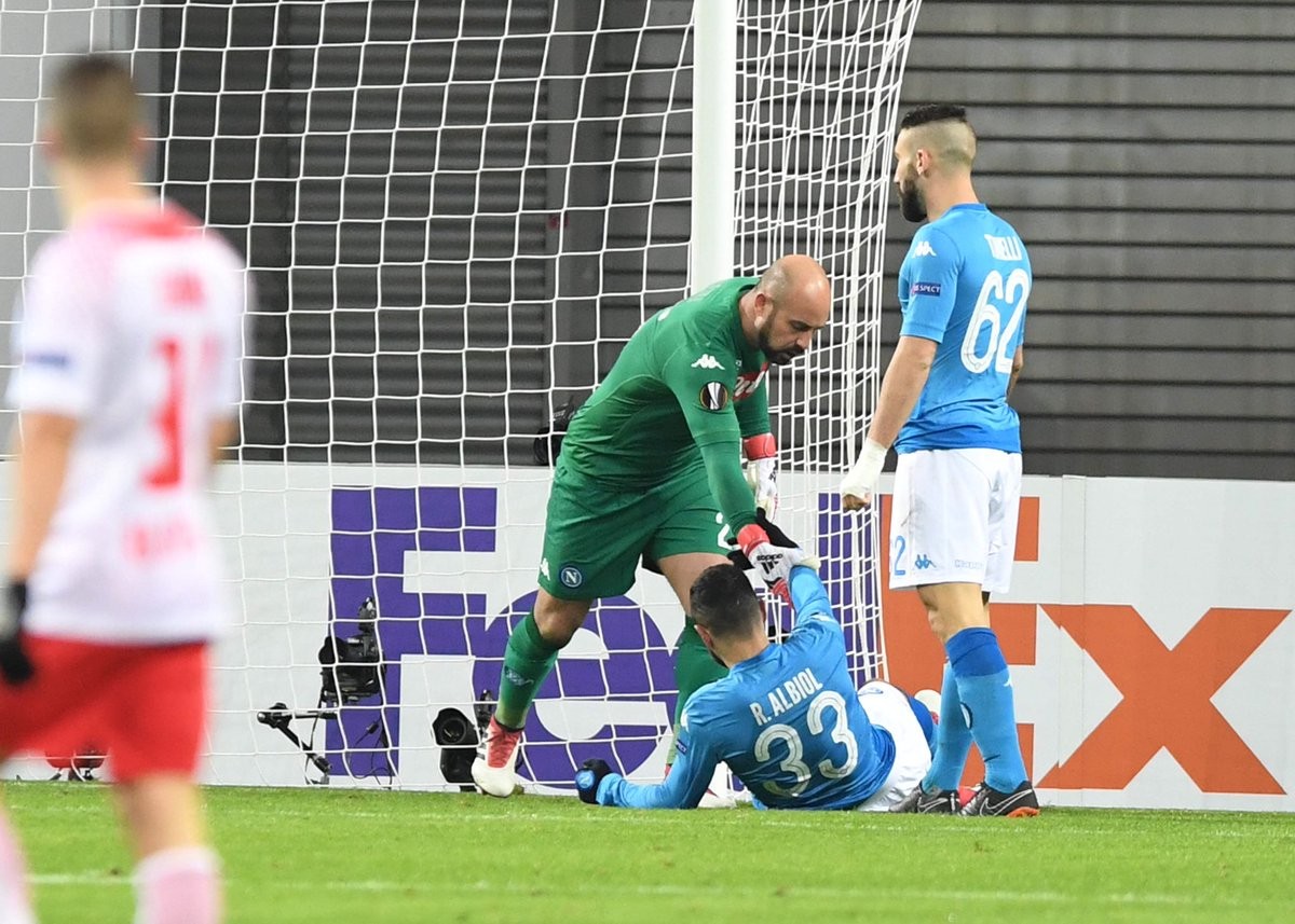 Chùm ảnh: Napoli đại thắng, Dries Mertens quyết giật 