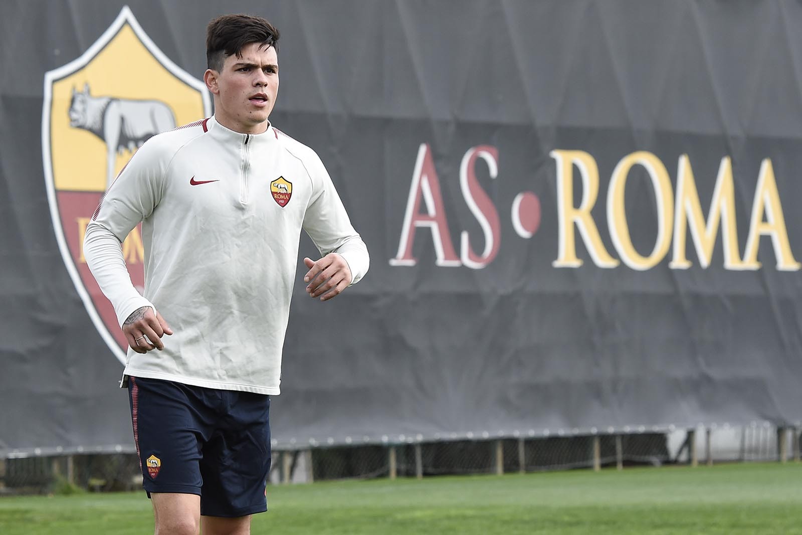 Sanchez và Oezil đối đầu quyết liệt trên sân tập - Bóng Đá