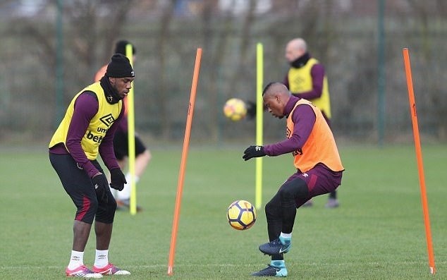 Patrice Evra thể hiện tài lẻ ngay trên đường phố - Bóng Đá