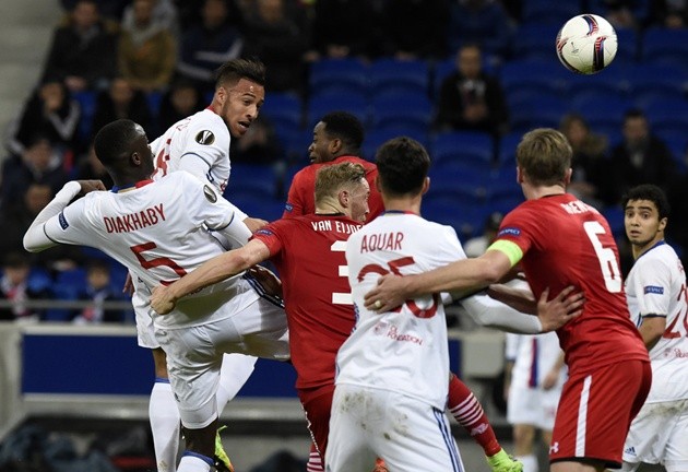 Chùm ảnh: Không Depay, Lyon vẫn thắng vượt qua AZ Alkmaar với tỉ số kinh hoàng - Bóng Đá