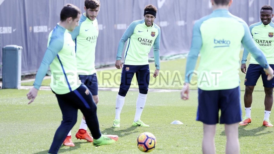 buổi tập của barca - Bóng Đá