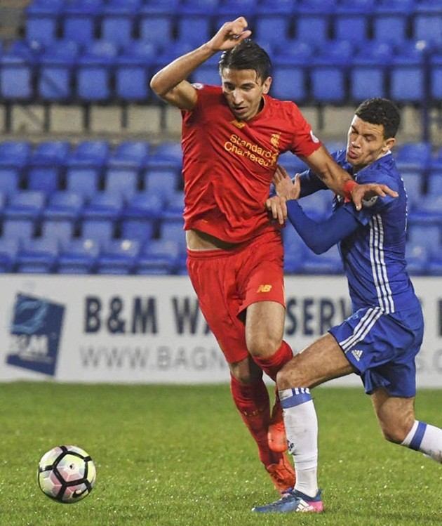 Chùm ảnh: Klopp lặn lội xem đội trẻ, chờ tin vui từ Lovren - Bóng Đá