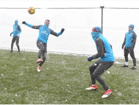Sợ Wenger nhận 