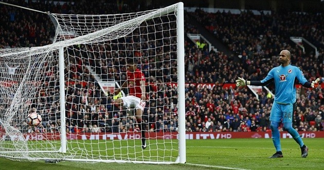 Chùm ảnh: Man Utd dễ dàng hạ gục Reading 4 bàn không gỡ - Bóng Đá