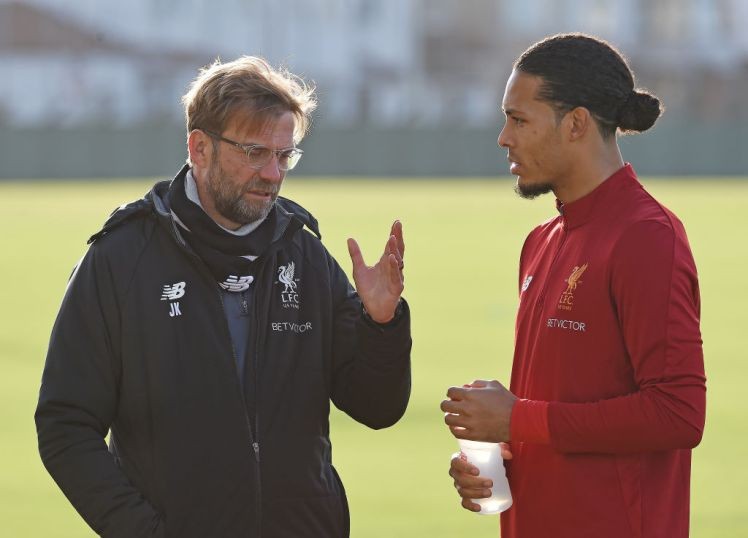 Van Dijk hé lộ lí do từ chối Chelsea, Man City - Bóng Đá