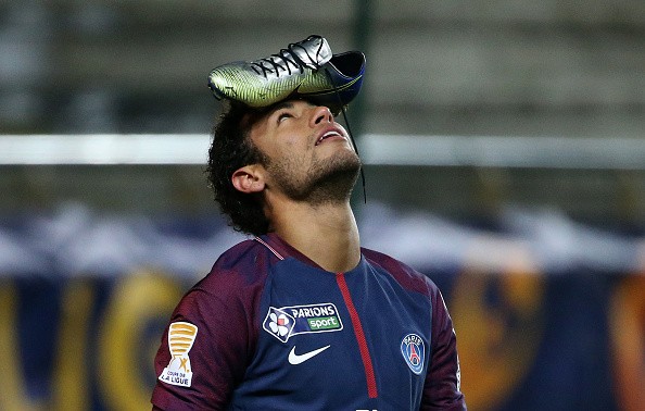 Mở tỉ số trên chấm 11m, Neymar đưa PSG vào bán kết - Bóng Đá