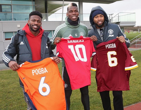 Sân tập Man United đón 2 khách quý - Bóng Đá