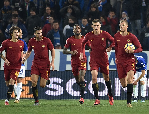 Ngày chia tay gần kề, Dzeko vẫn mang niềm vui đến cho Roma - Bóng Đá